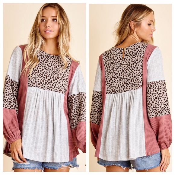 Contrasting Color Block Details Babydoll Top - Picture 5 of 7